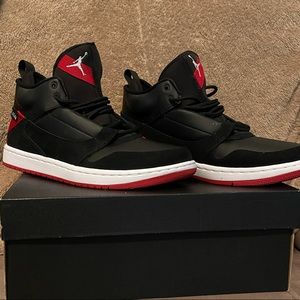 Authentic Jordan Fadeaway black and red